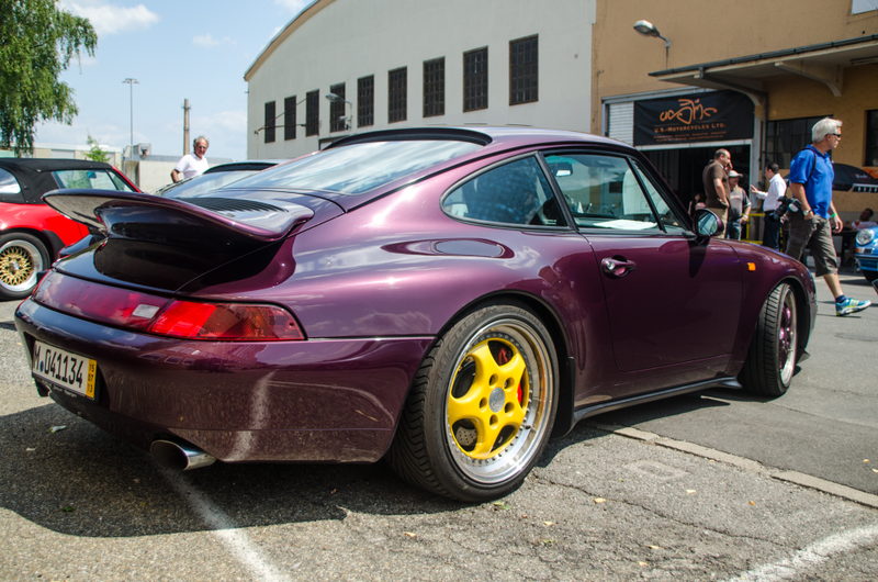 Illustration for article titled Photodump: A classic Porsche car meet.